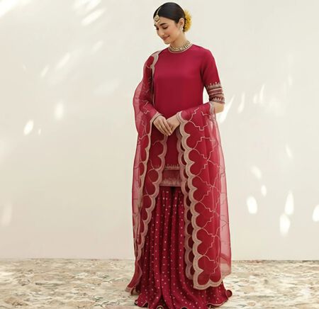 Titan Raga Showstopper