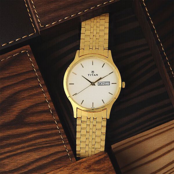 Titan Quartz Analog with Day and Date Silver Dial Stainless Steel Strap Watch for Men - image number 0