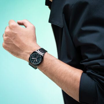 Vyb Maverick By Fastrack Quartz Analog Black Dial Metal Strap Watch For Guys
