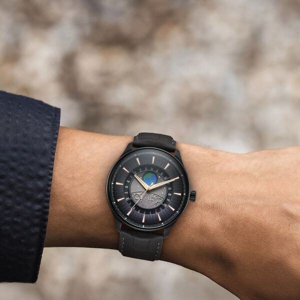 Titan Stellar Analog with Earth Disc and Gray Dial Gray Leather Strap Watch for Men - image number 7