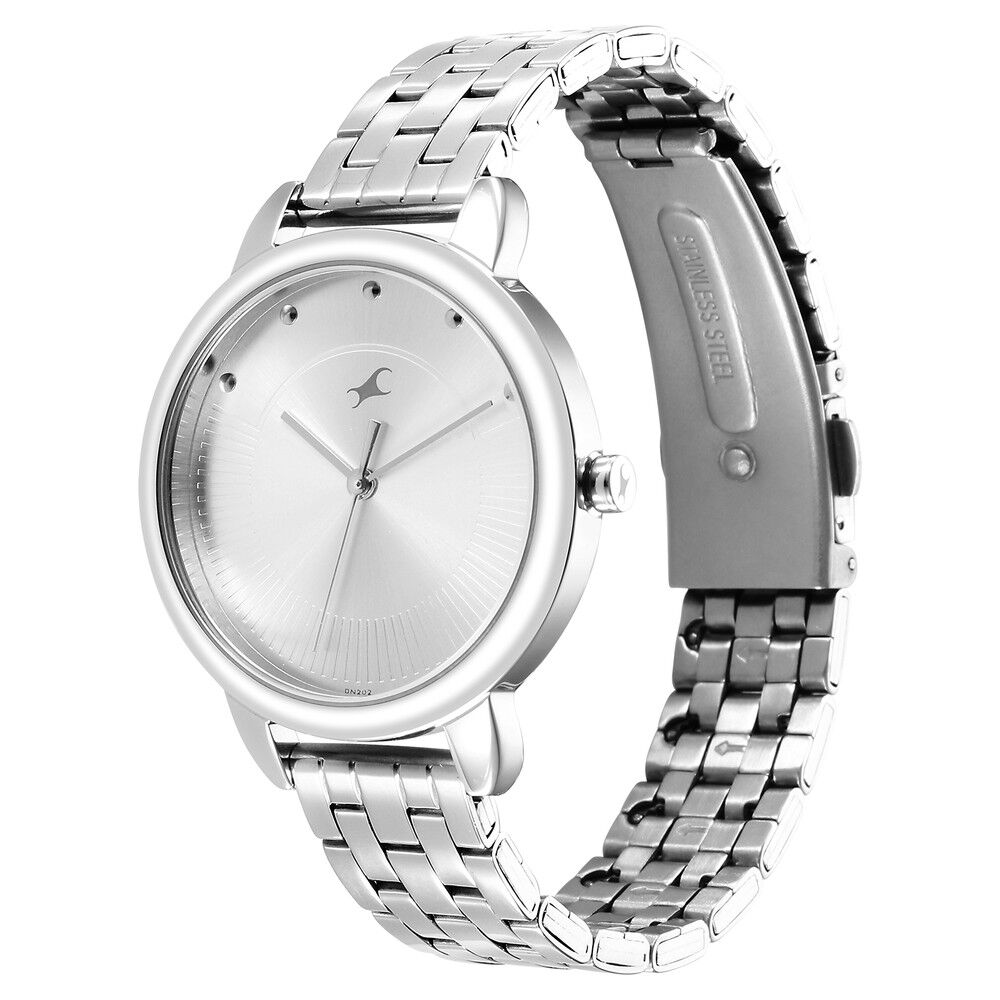 Buy Online Fastrack Stunners Quartz Analog Silver Dial Metal Strap