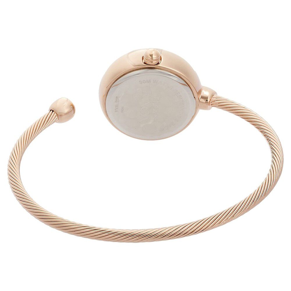 Titan raga rose on sale gold with bracelet