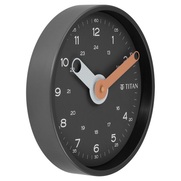 Titan Modern Metallo Wall Clock - 25 cm x 25 cm - image number 2