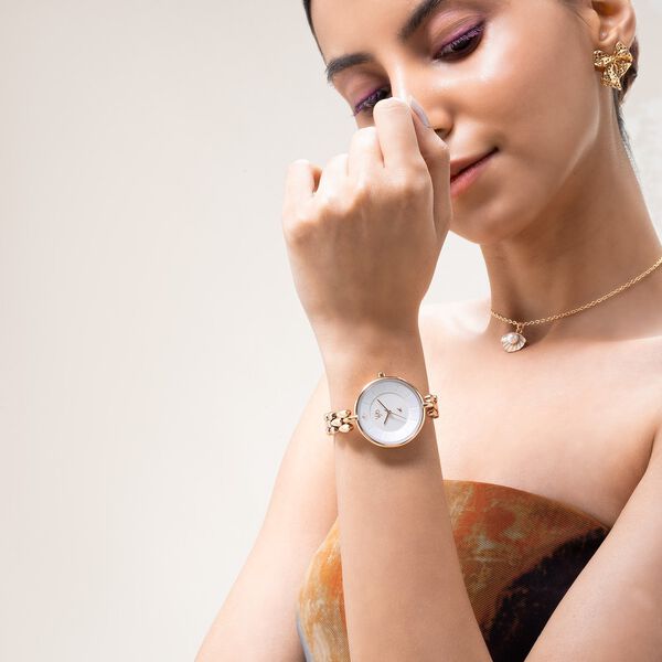 Vyb Enigma By Fastrack Quartz Analog White Dial Metal Strap Watch For Girls - image number 6
