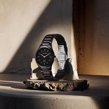 Titan Edge Ceramic Quartz Analog Black Dial Black Ceramic Strap Watch For Women