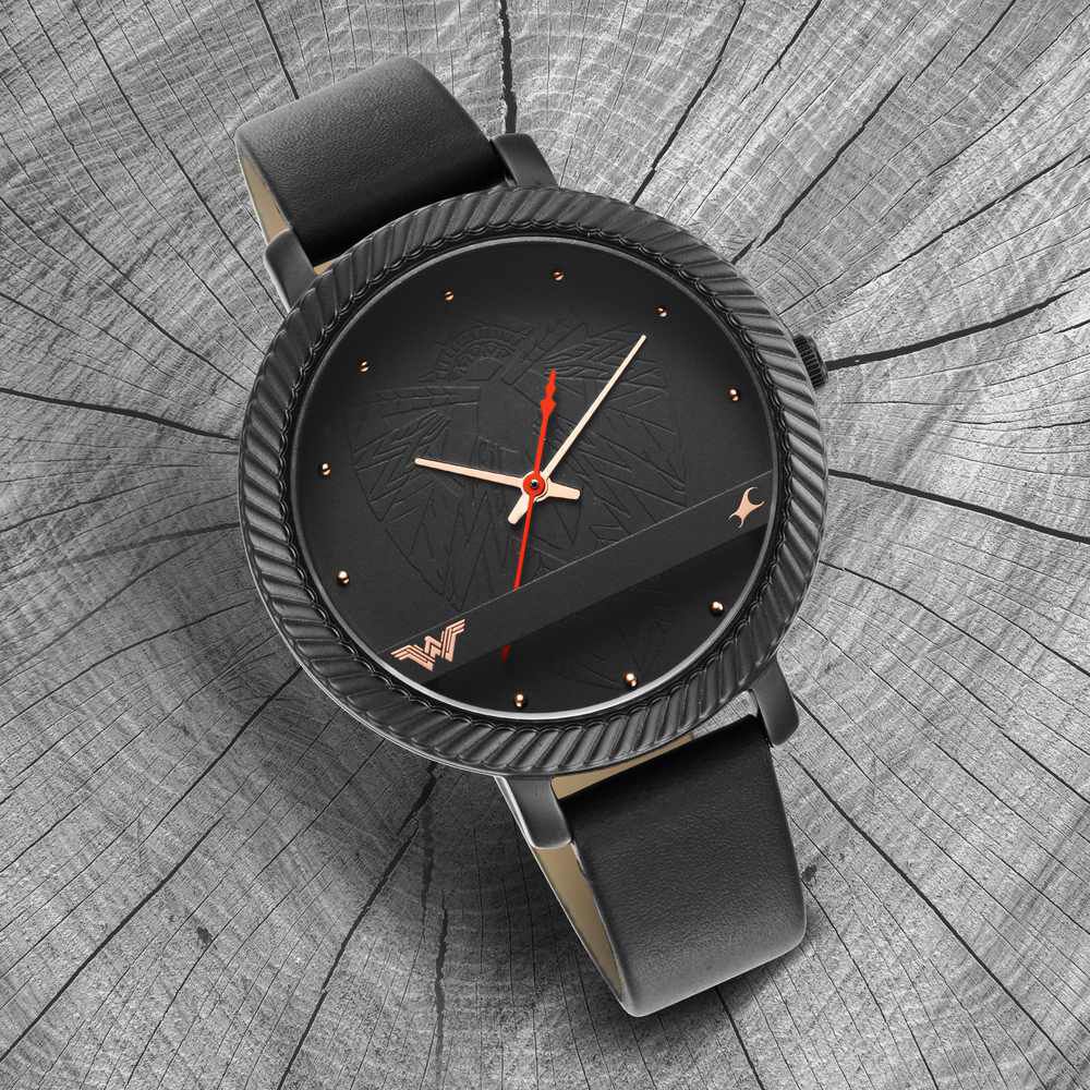 Buy Online Fastrack Wonder Woman Quartz Analog Black Dial Leather
