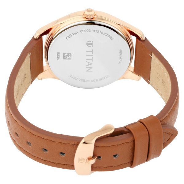 Titan Workwear Green Dial Analog Leather Strap Watch for Women - image number 4
