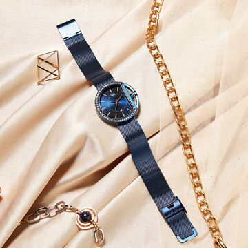 Fastrack Vyb Showstopper Quartz Analog Blue Dial Stainless Steel Strap Watch for Girls