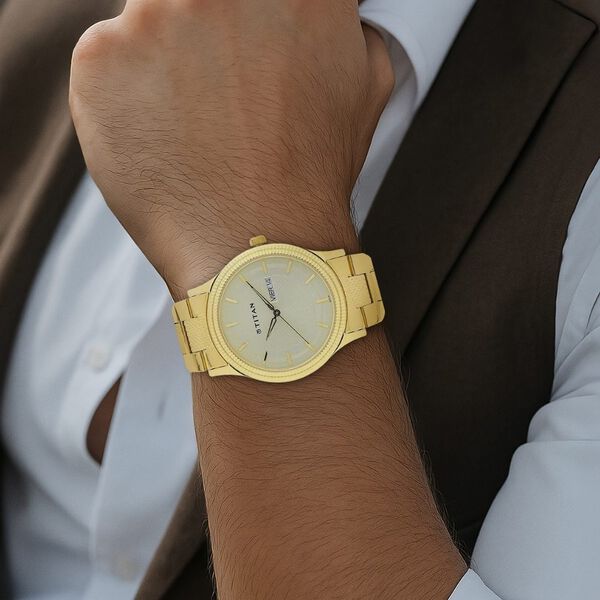 Titan Analog with Day and Date Quartz Champagne Dial Metal Round Stainless Steel Strap watch for Men - image number 4