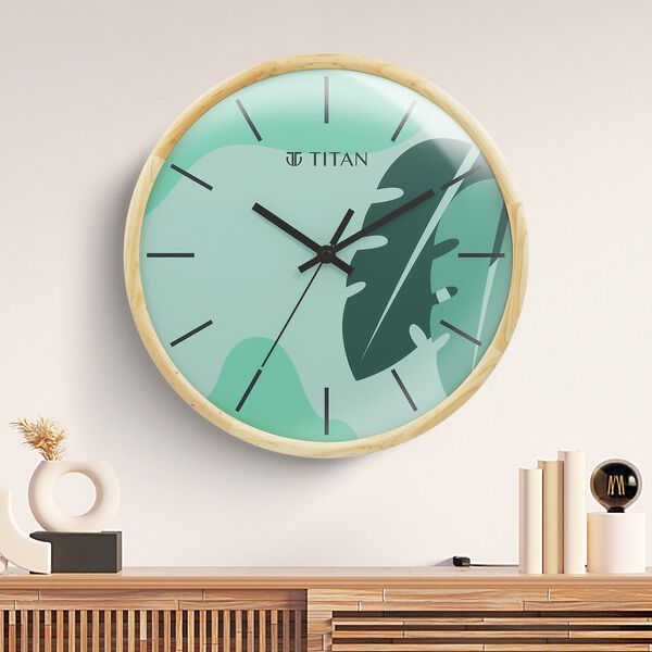 Titan Contemporary Tropical Timepieces - Lush Green - 32 cm x 32 cm - image number 0