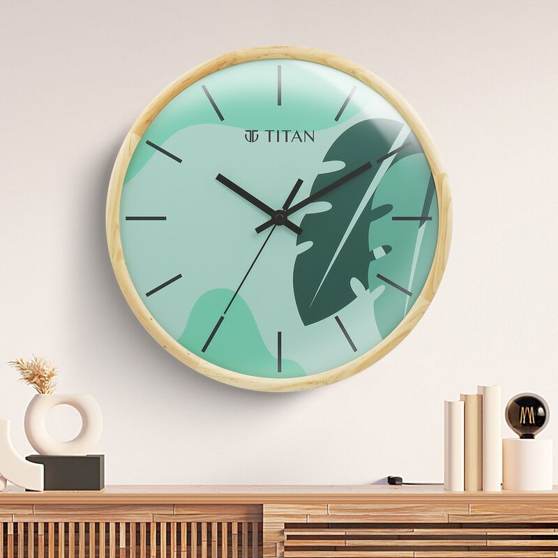 Titan Contemporary Tropical Timepieces - Lush Green - 32 cm x 32 cm
