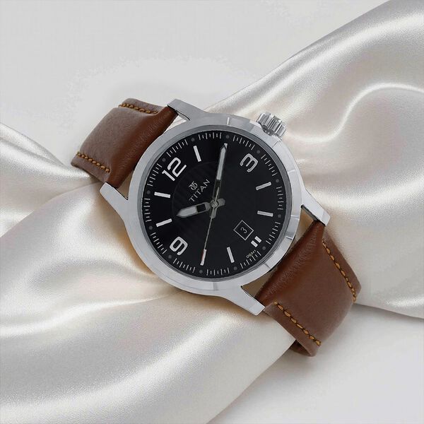 Stainless Steel Titan Nk1730sl02 Buy Online Titan Quartz Analog