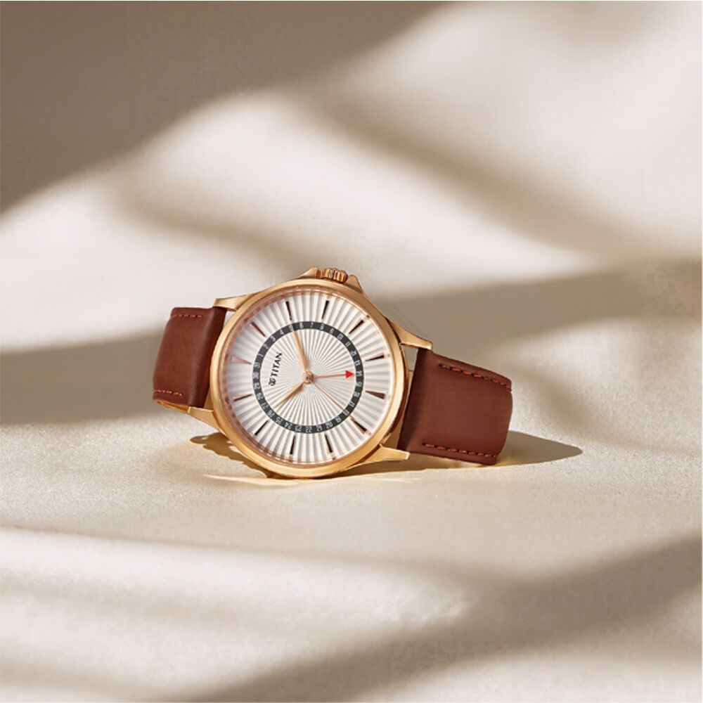 Buy Online Titan Karishma Quartz Analog with Date Silver Dial