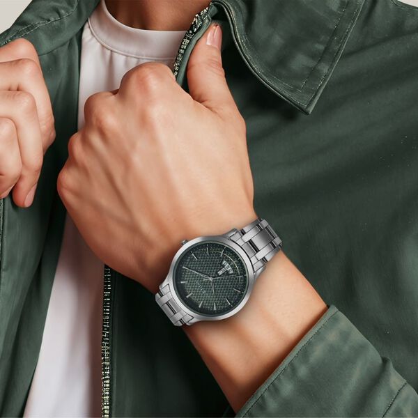 Titan Karishma Quartz Analog Green Dial Silver Stainless Steel Strap Watch For Men - image number 4