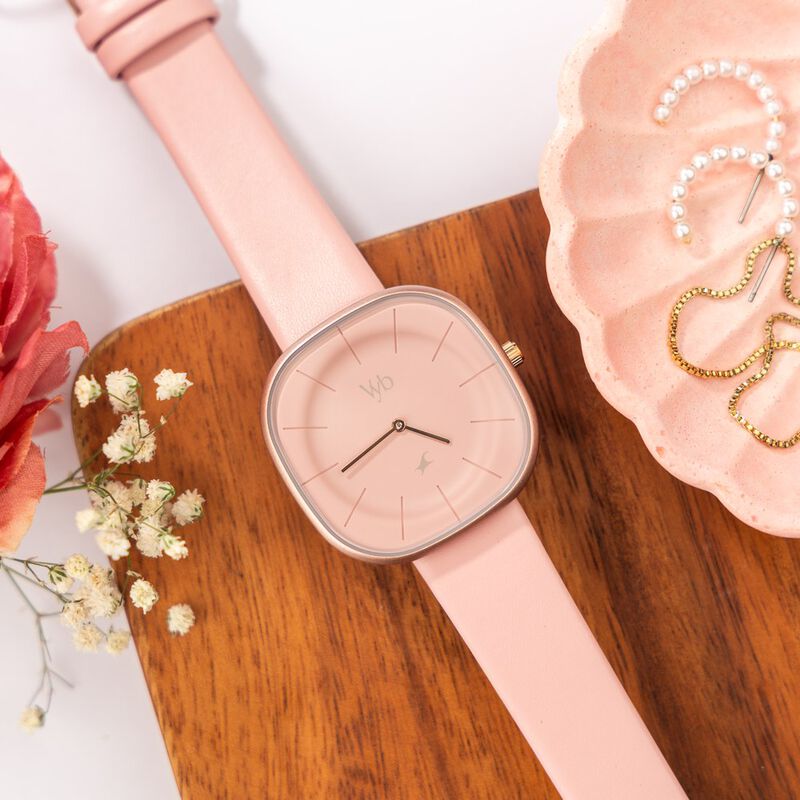 Fastrack Vyb Successor Quartz Analog Pink Dial Leather Strap Watch For Girls