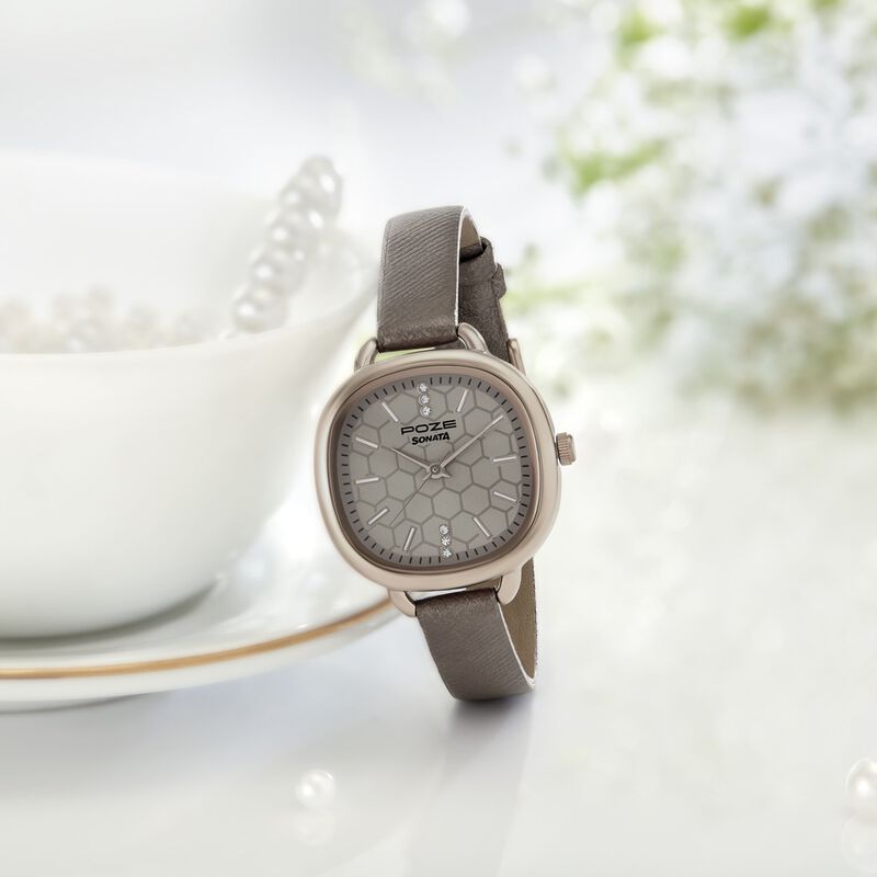 Sonata Poze Quartz Analog Grey Dial Leather Strap Watch For Women