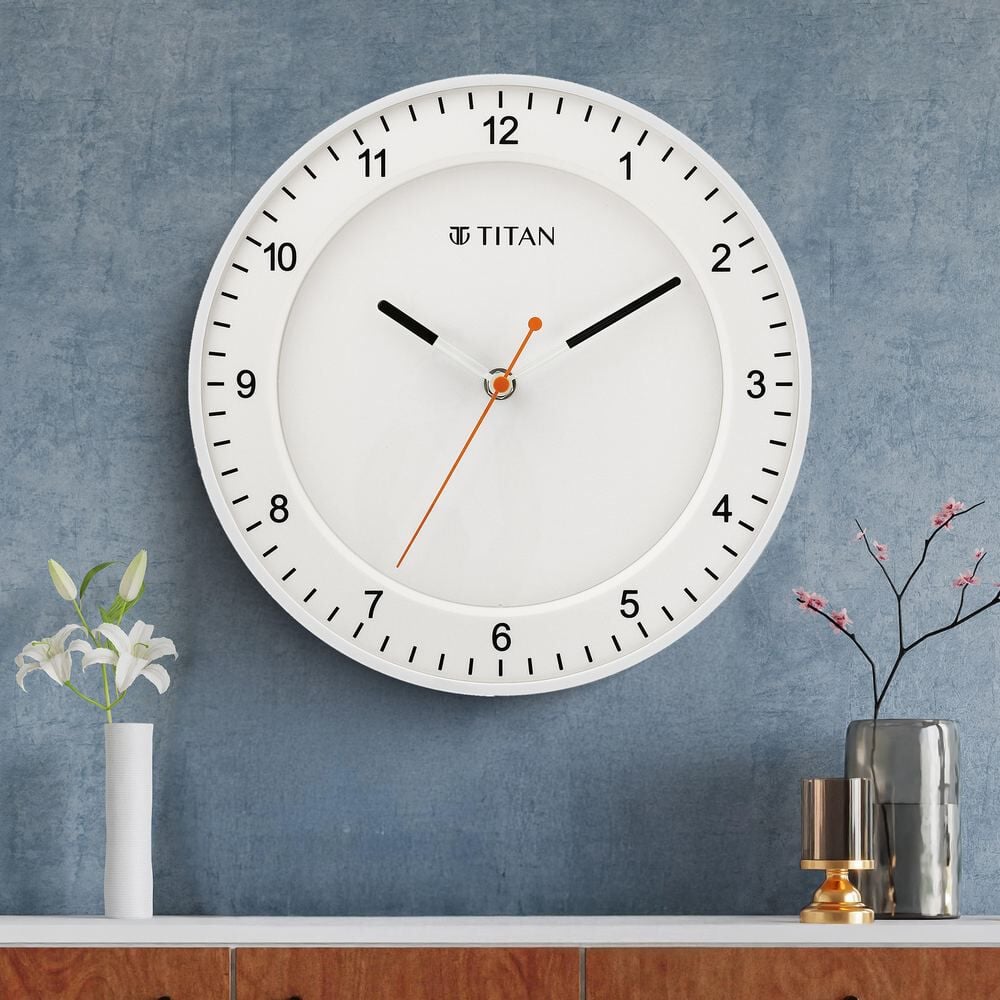 Buy Online Titan Contemporary White Wall Clock with Domed Glass