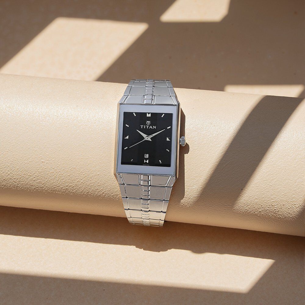 Buy Online Titan Quartz Analog with Date Black Dial Stainless