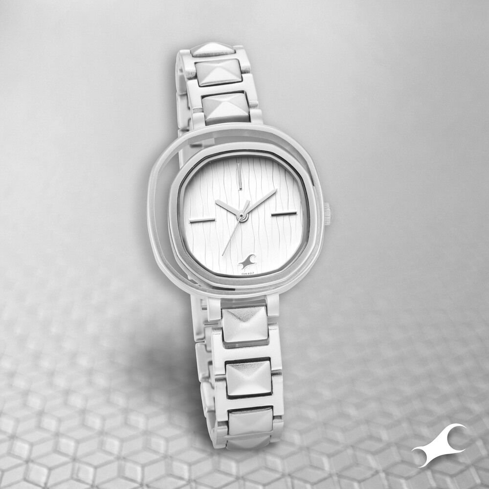 Buy Online Fastrack Opulence Quartz Analog Silver Dial Metal Strap