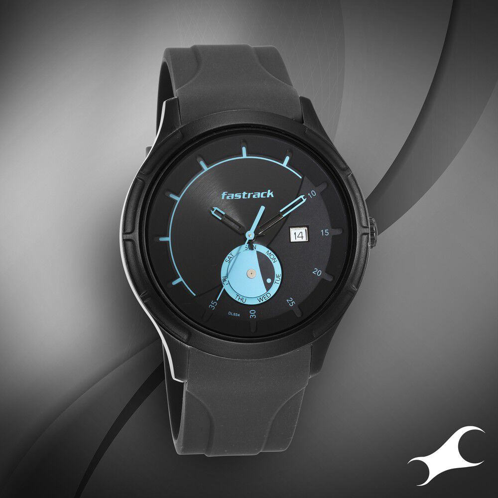 Black dial black outlet silicone strap watch fastrack