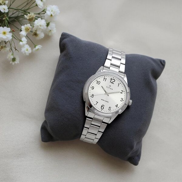 Titan Analog White Dial Quartz Metal Strap watch for Men - image number 0