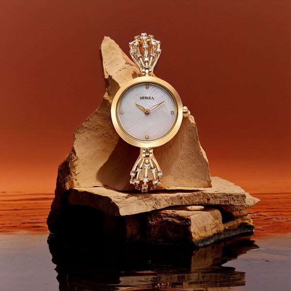Titan Nebula Ashvi 18k Gold Analog with Princess-cut Diamond Bracelet Watch for Women - image number 5