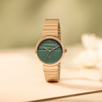 Fastrack Vyb Charmer Quartz Analog Green Dial Metal Strap Watch For Girls