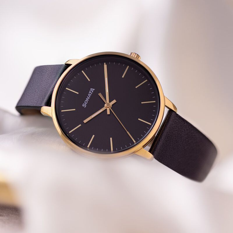 Sonata Quartz Analog Black Dial Black Leather Strap Watch For Women