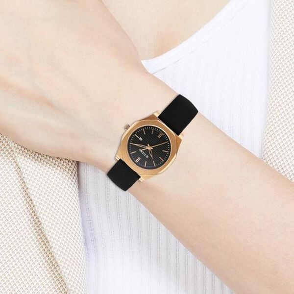 Titan Workday Wonders Quartz Analog Black Dial Black Silicone Strap Watch For Women - image number 5