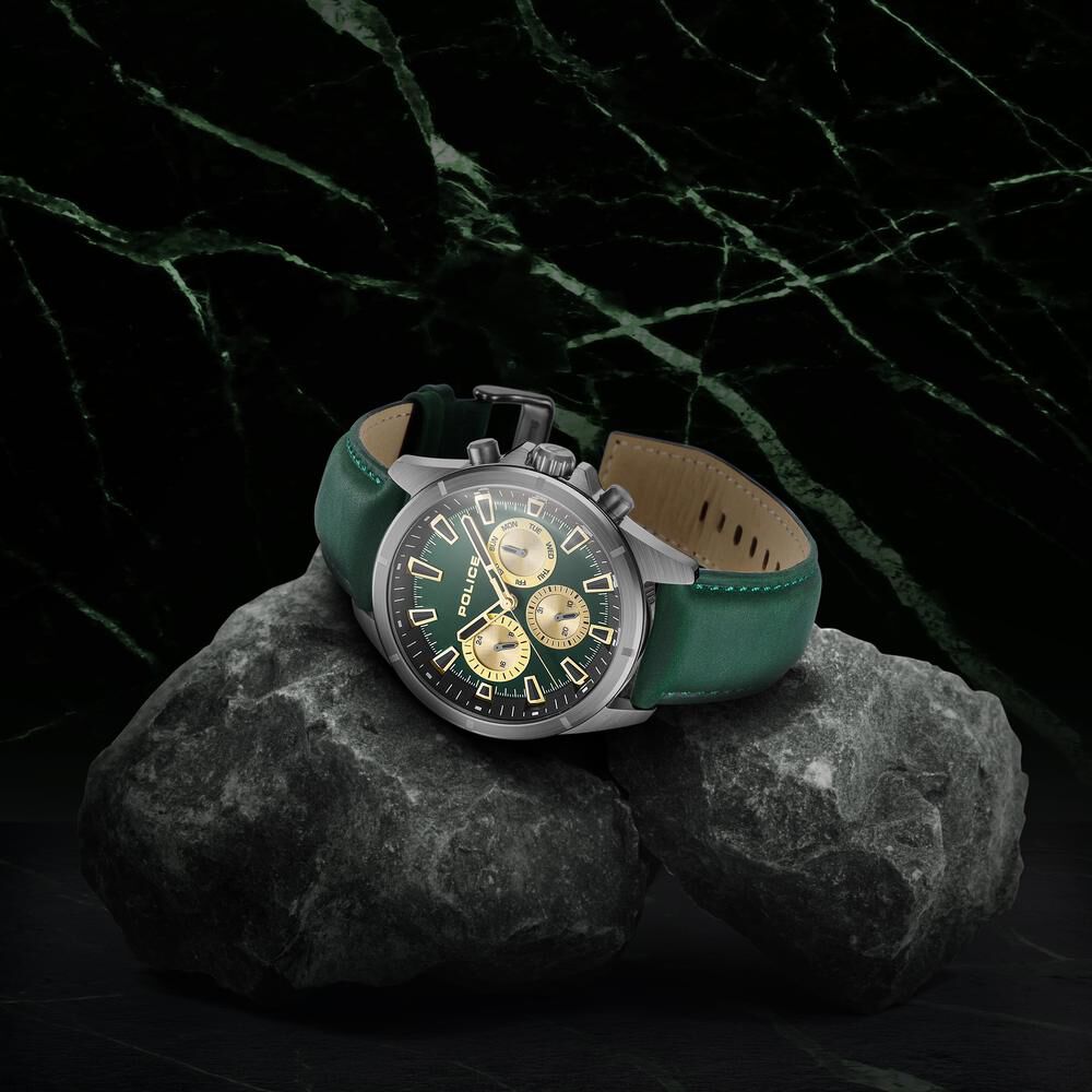 Police watch titan new arrivals