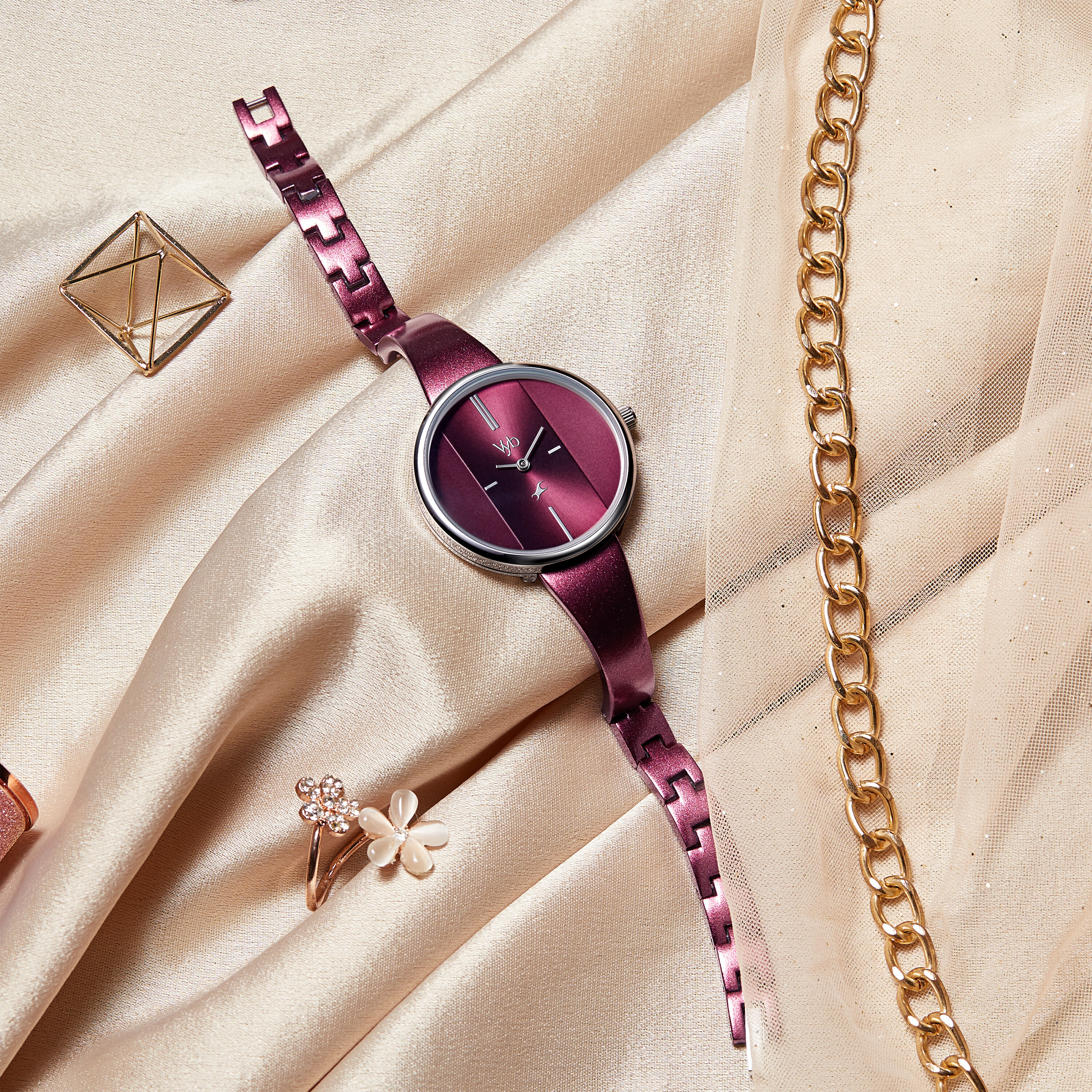 【期間限定特価】 Buy Dial Maroon Analog Quartz Siren Vyb Fastrack Online その他