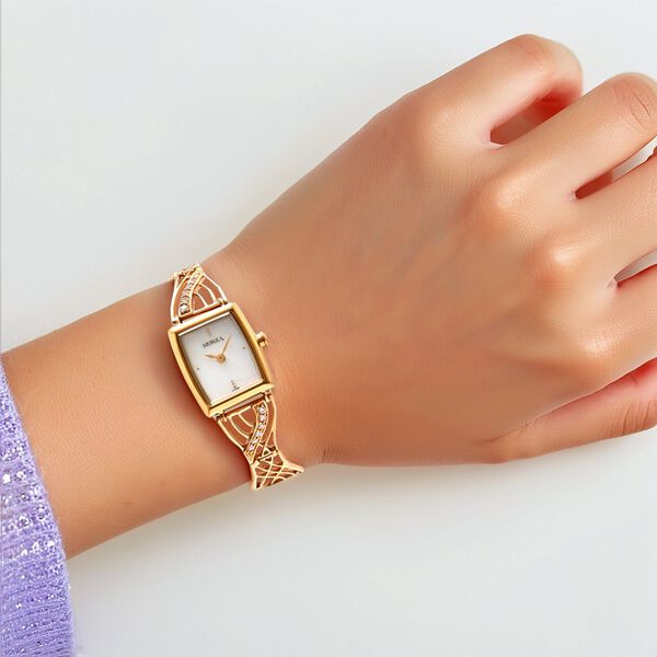 Titan Nebula Jewels 18k Gold Analog Diamond studded Gold Bracelet Watch for Women - image number 4