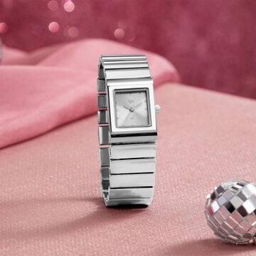 Vyb Successor By Fastrack Quartz Analog Silver Dial Silver Metal Strap Watch For Girls