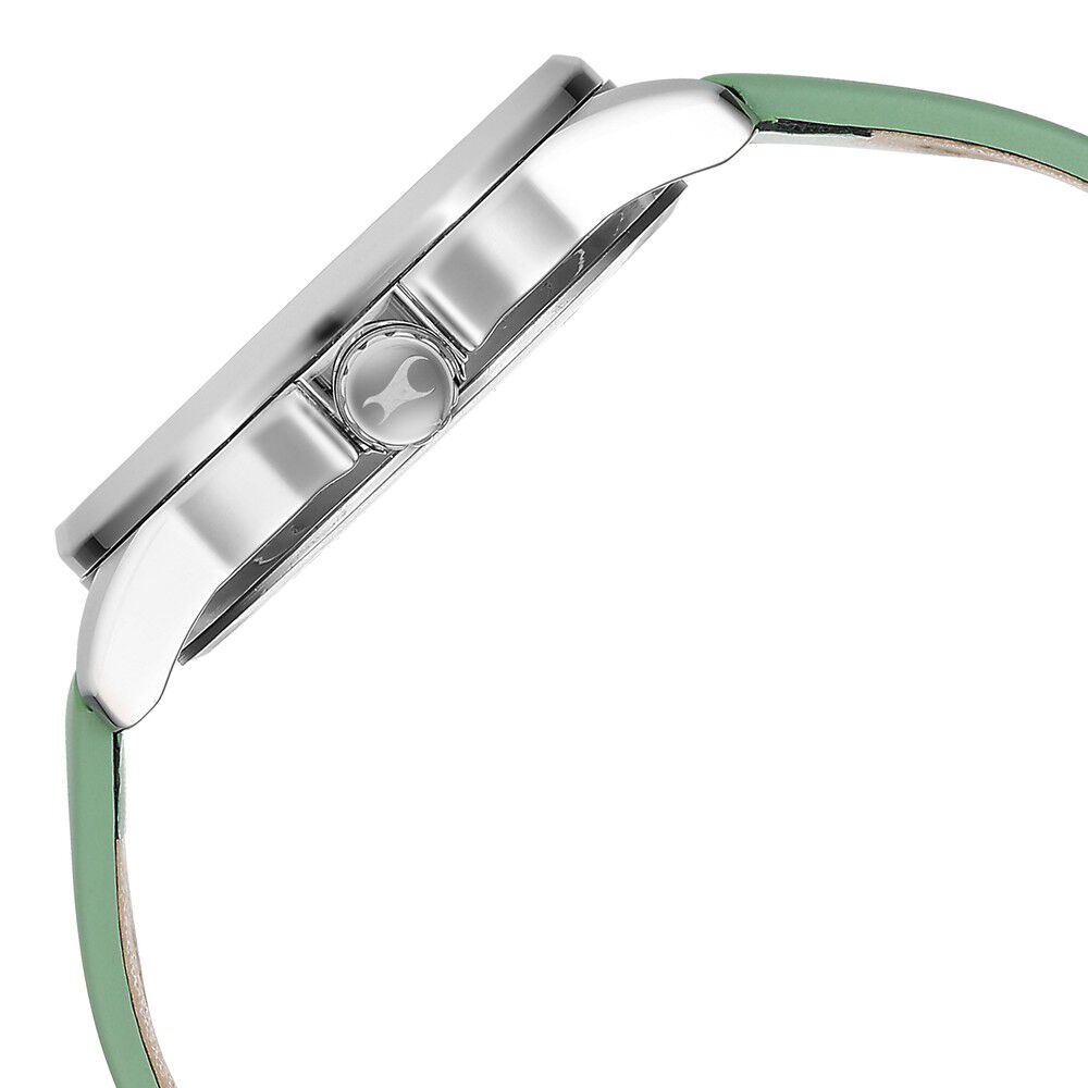 Buy Online Fastrack Exuberant Quartz Analog White Dial Leather