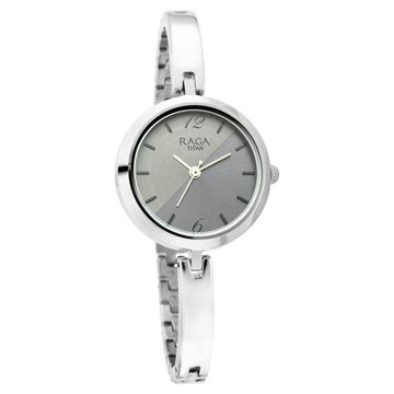 Titan Raga Viva Silver Dial Women Watch With Metal Strap