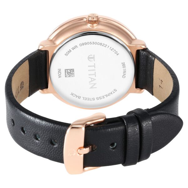 Titan Engineer Exclisives Green Dial Analog with Date Leather Strap Watch for Women - image number 4