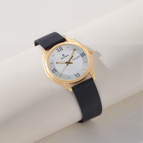 Titan Quartz Analog with Day and Date Silver Dial Leather Strap Watch for  Men