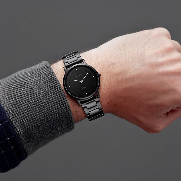 Titan Edge Quartz Analog Black Dial Black Stainless Steel Strap Watch For Men - image number 3