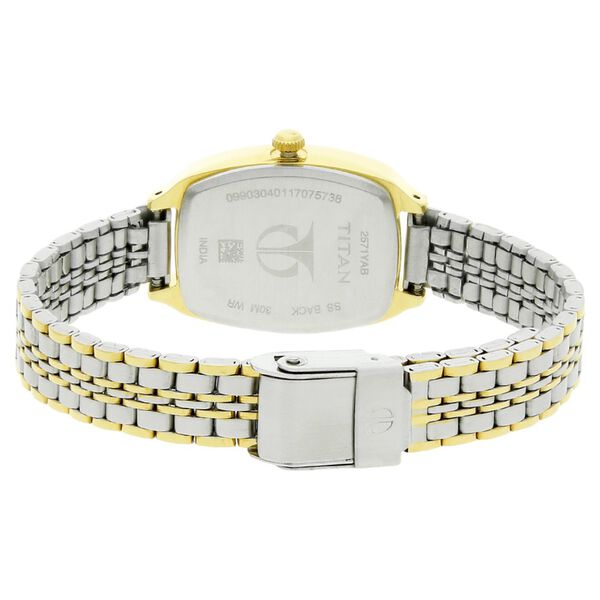 Titan Karishma Silver Dial Women Watch With Stainless Steel Strap - image number 3