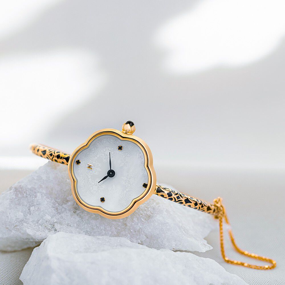 Nebula online titan watch
