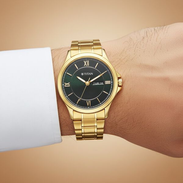 Titan Karishma Quartz Analog with Day and Date Green Dial Golden Stainless Steel Strap Watch For Men - image number 7