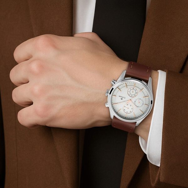 OROLOGIO CITIZEN ECO-DRIVE Uomo Dorato Quadrante Bianco Pelle Marrone AR1113-12A EUR 255,00