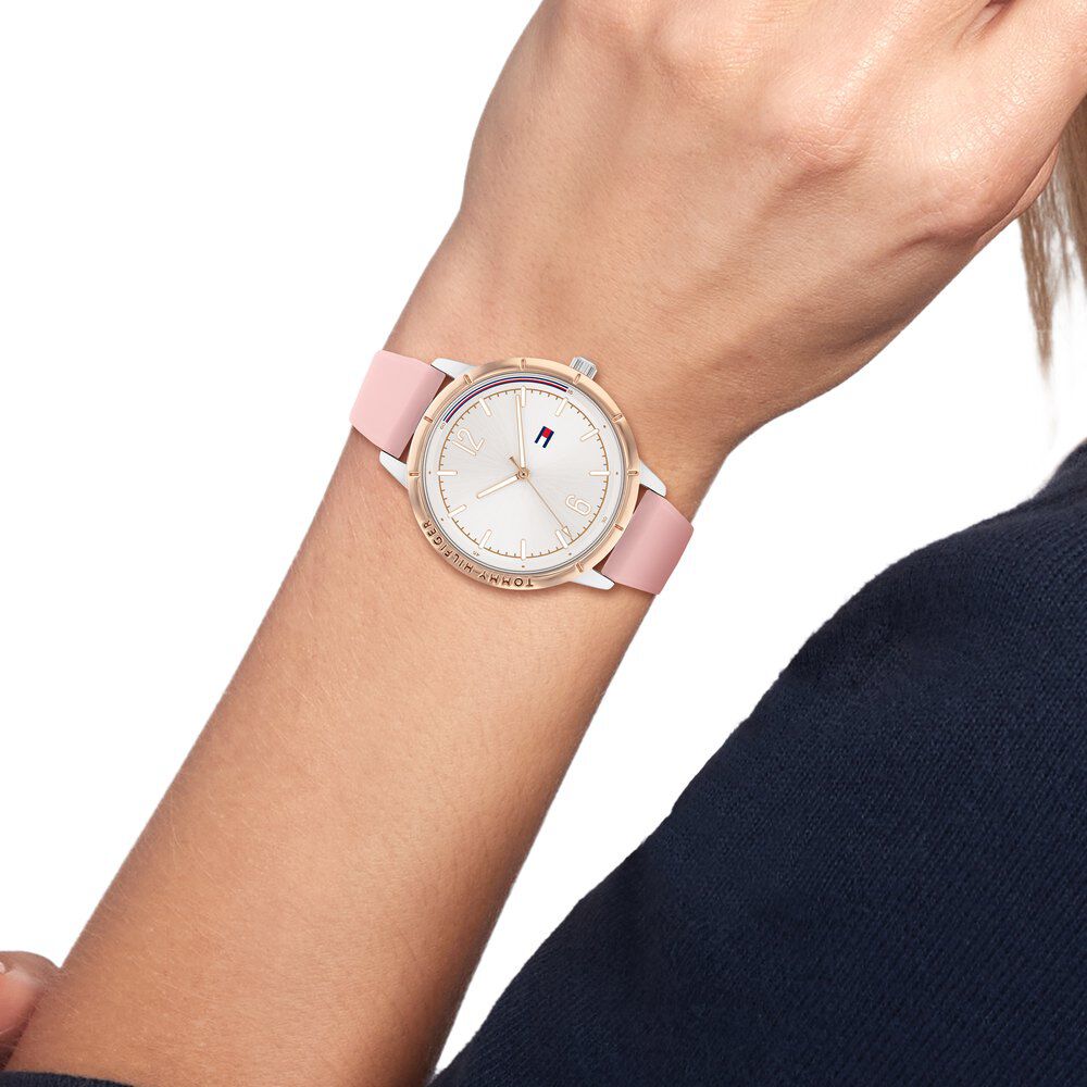 Tommy hilfiger watch women's white silicone hotsell strap