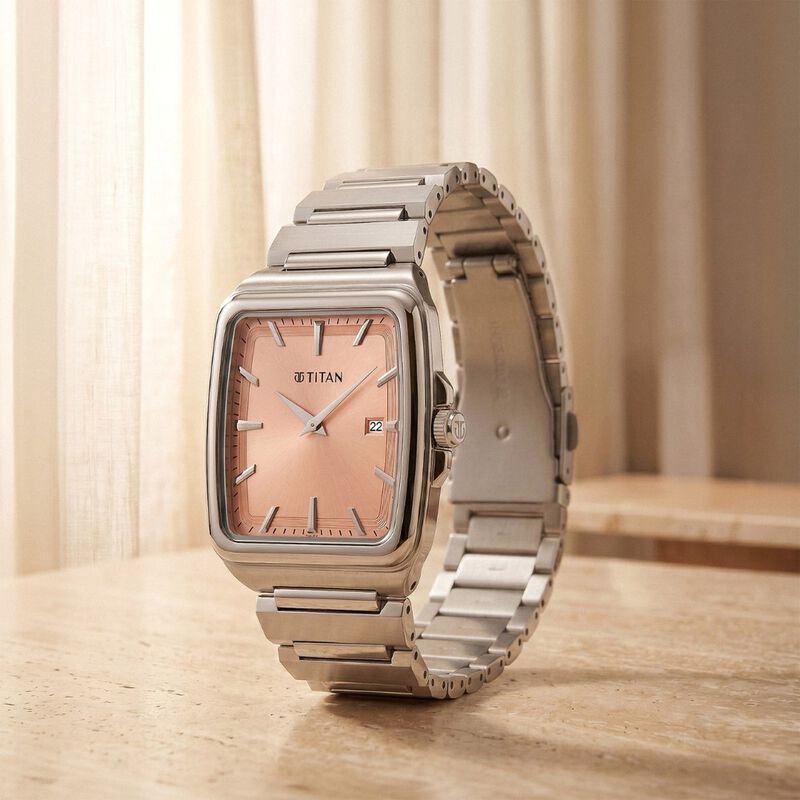 Titan Classique Sleek fit Quartz Analog Executive Style Watch