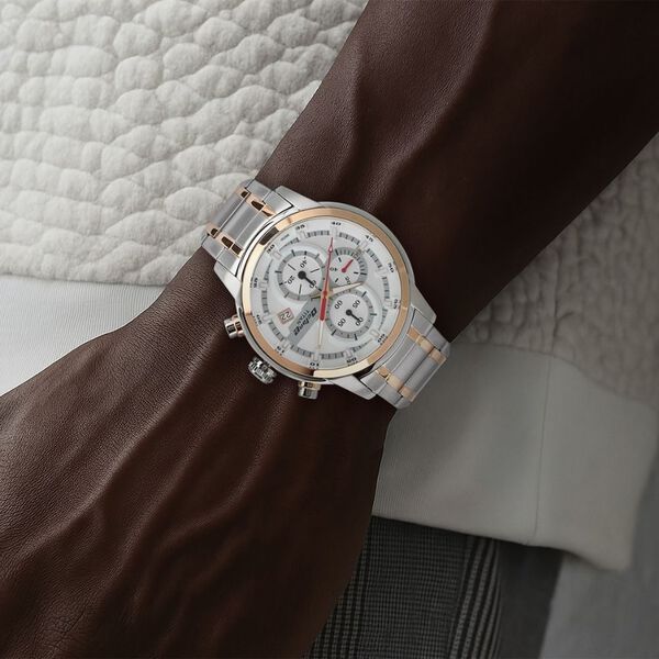 Titan Octane Quartz Chronograph White Dial Stainless Steel Strap Watch for Men - image number 4