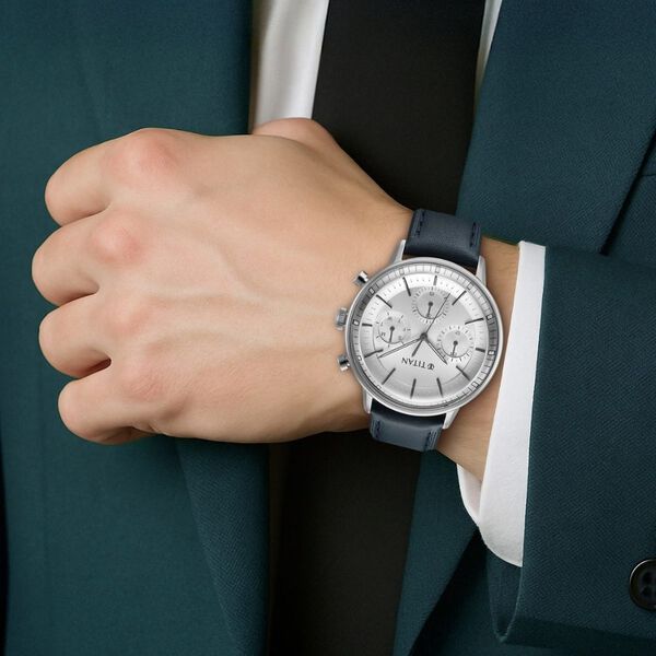 Titan Light Leathers Quartz Multifunction Black Dial Stainless Steel Strap Watch for Men - image number 5