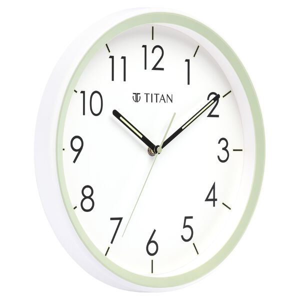 Titan 32.5 cm White-Lume Wall Clock: Stylish Nighttime Illumination - image number 4