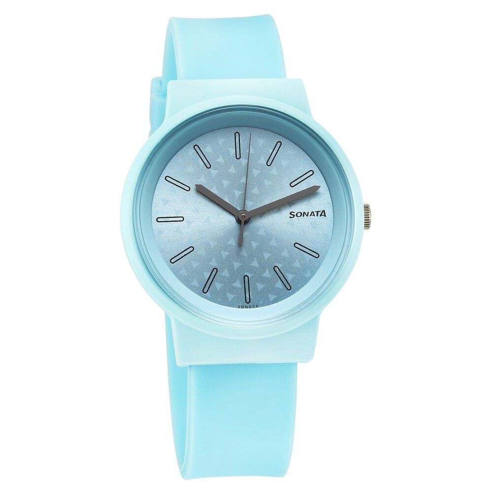 Starting range of titan watches on sale