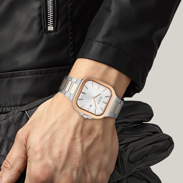 Titan Classique Slim Square Quartz Analog with Date Silver Dial Stainless Steel Strap Watch for Men - image number 4