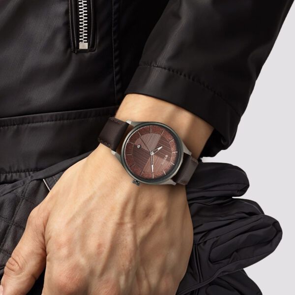 Titan Neo Economy Quartz Analog with Date Brown Dial Brown Leather Strap Watch For Men - image number 4